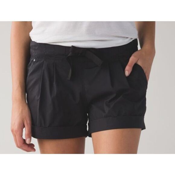 Lululemon Spring Break Away Black (First Release) yoga pickleball Gym SHORTS sz - Picture 1 of 7